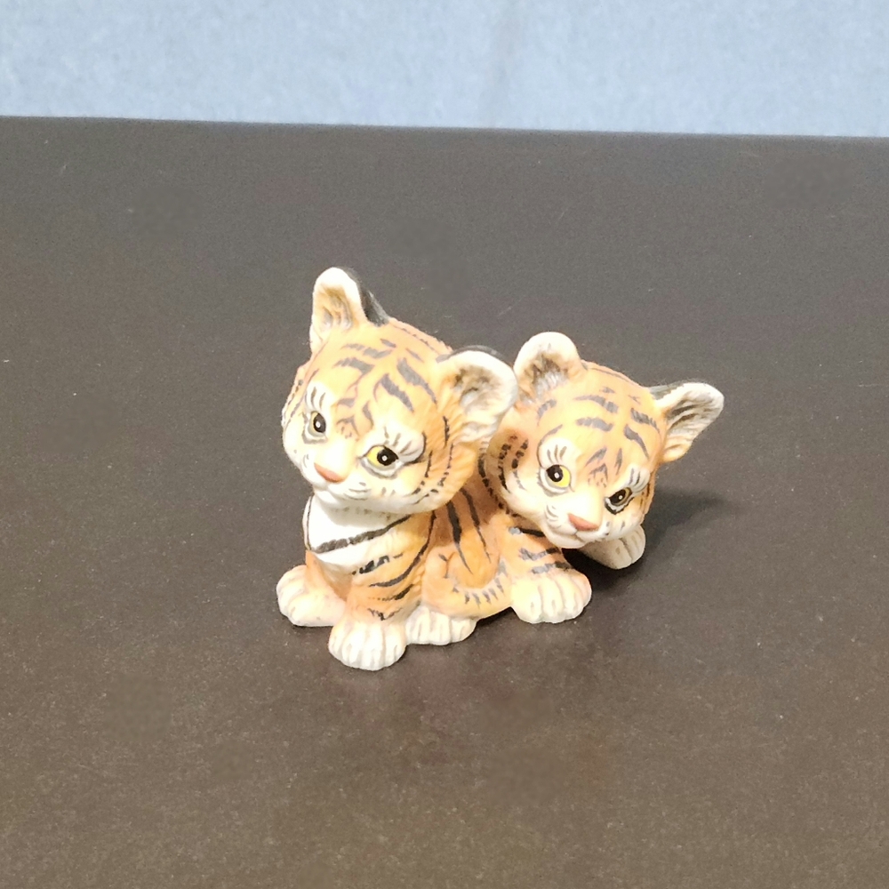 Vintage Hand Painted Enesco tiger cubs